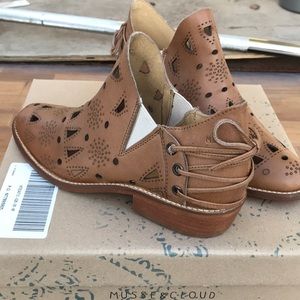 Musse & Cloud leather ankle boots size 8